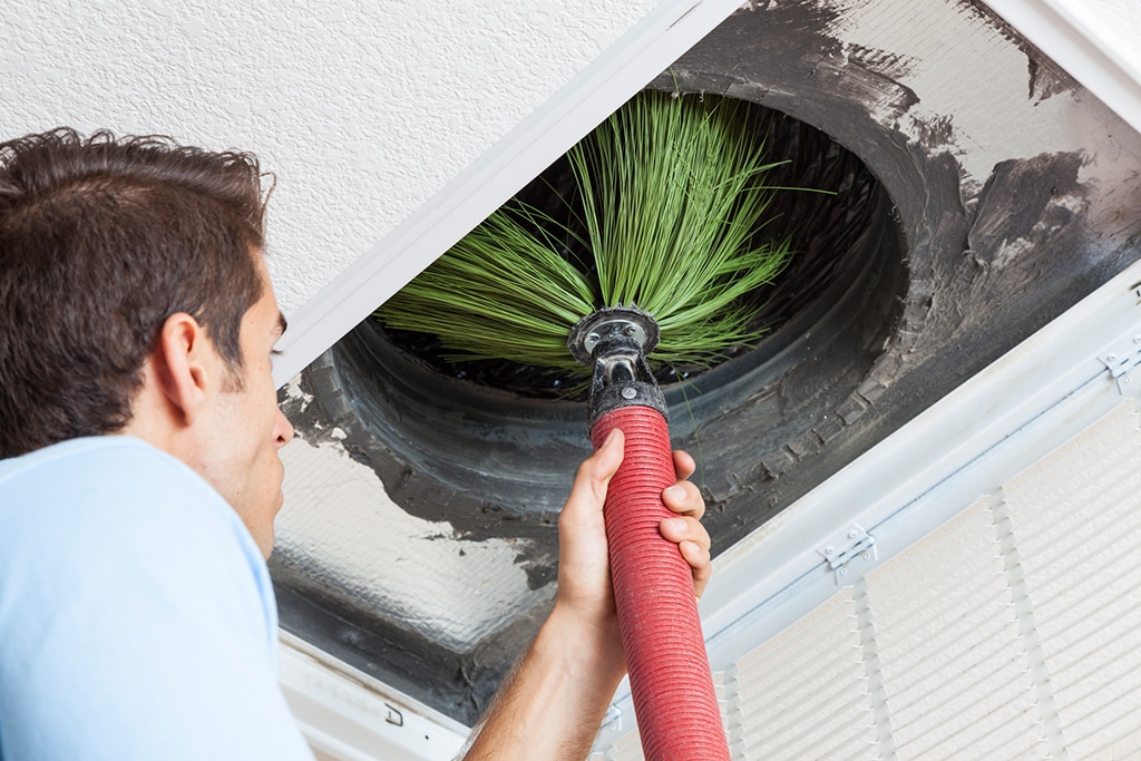 Should I Hire An Air Duct Cleaning Service? | Dallas, TX
