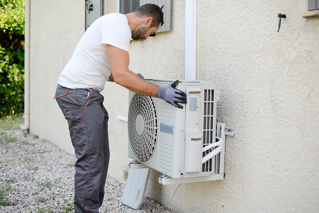 Why You Must Hire A Professional HVAC Expert To Help You With Air Conditioner Installation | Irving, TX