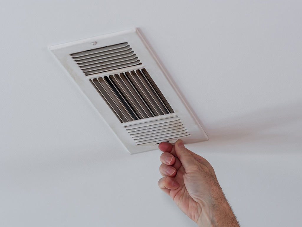 6 Signs You Need To Call An Air Conditioning Repair Service | Dallas, TX