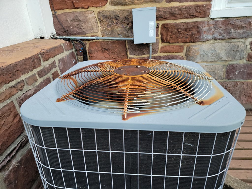 Keeping Your Old AC Unit Can Lead To Frequent Problems And Excessive Air Conditioning Service | Irving, TX