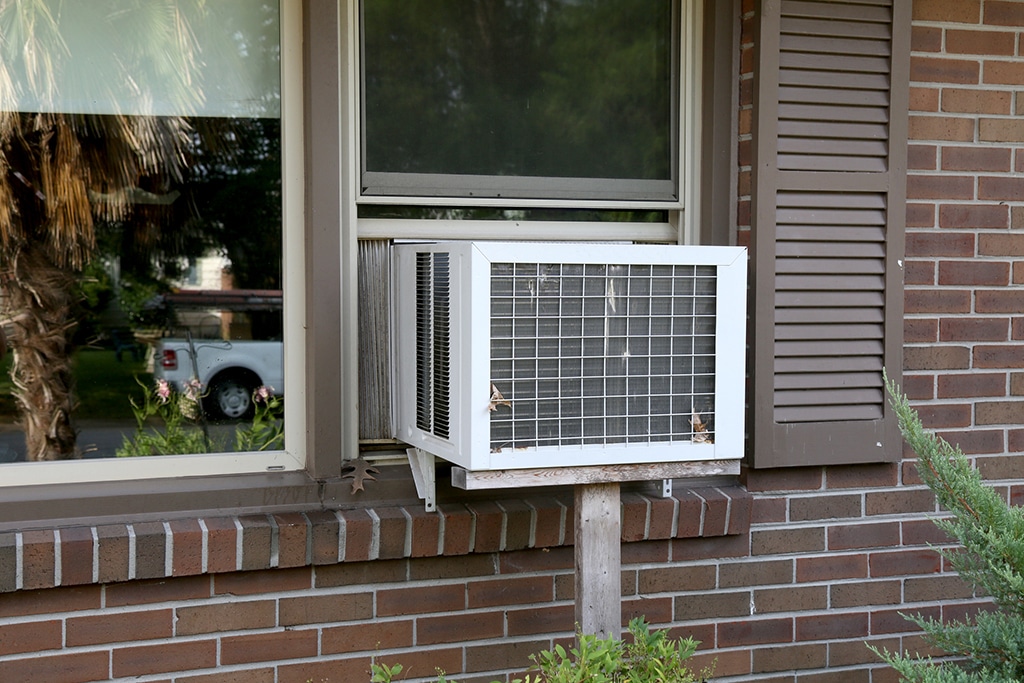Reasons To Have An Air Conditioner Installation Technician Remove Your Window ACs | Irving, TX