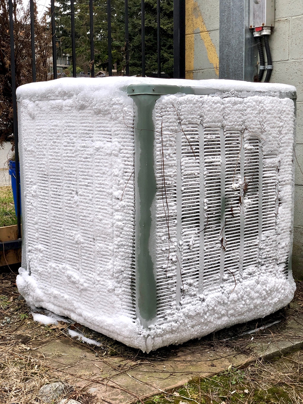 Your AC Repair Technician’s Opinion On Why Your AC Freezes | The Colony, TX
