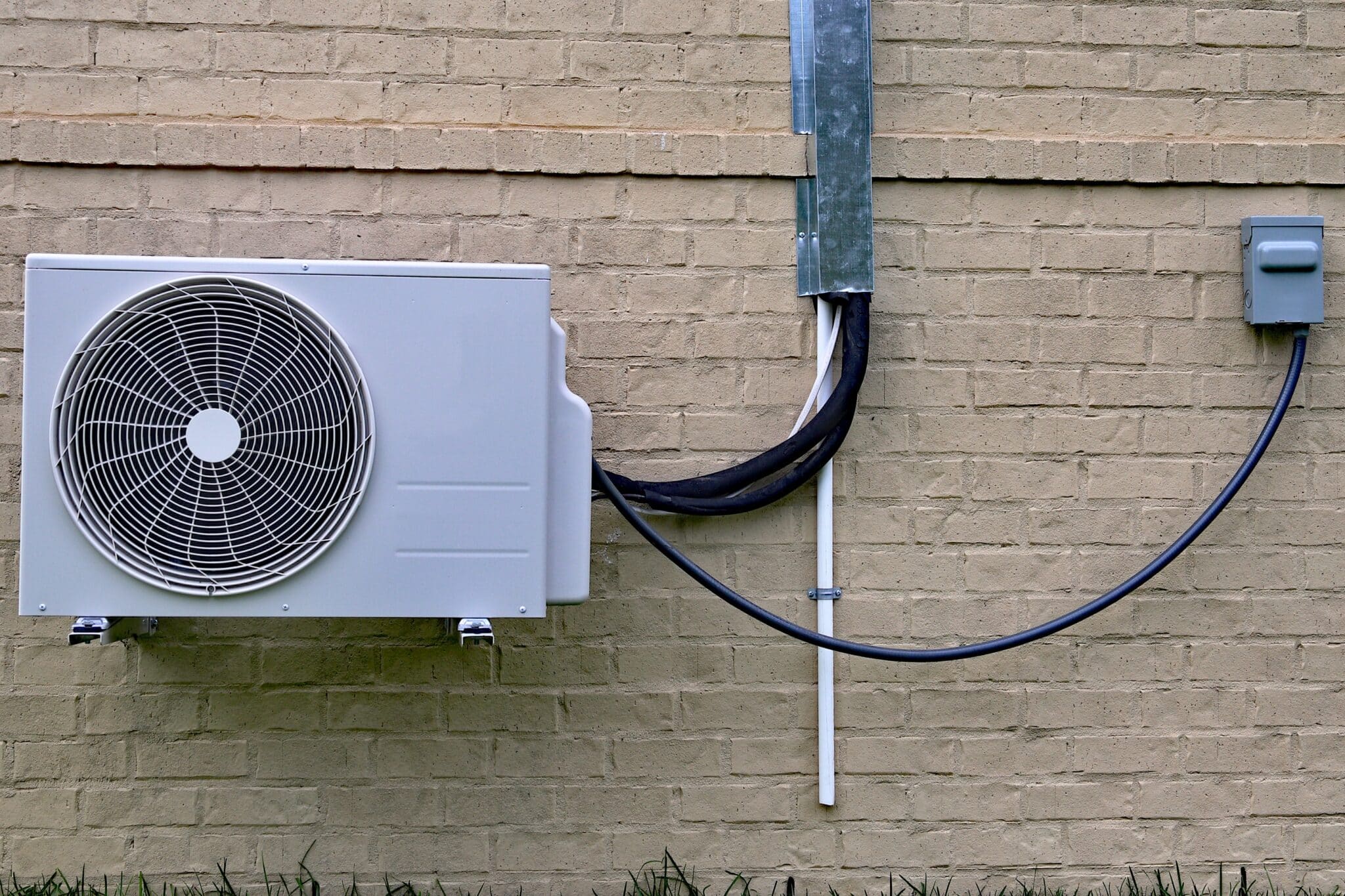Air conditioner, Ductless Mini-Splits.