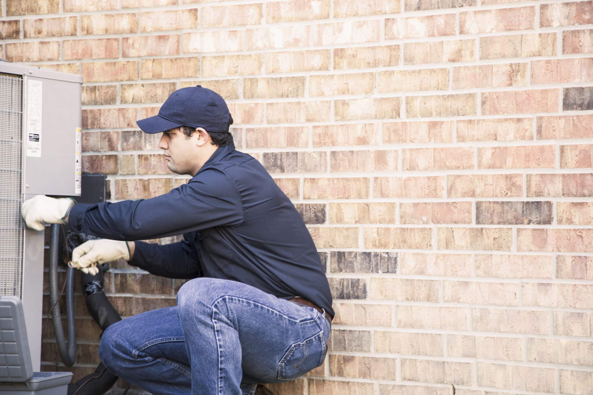 Checking HVAC Unit, HVAC Humidity Control.